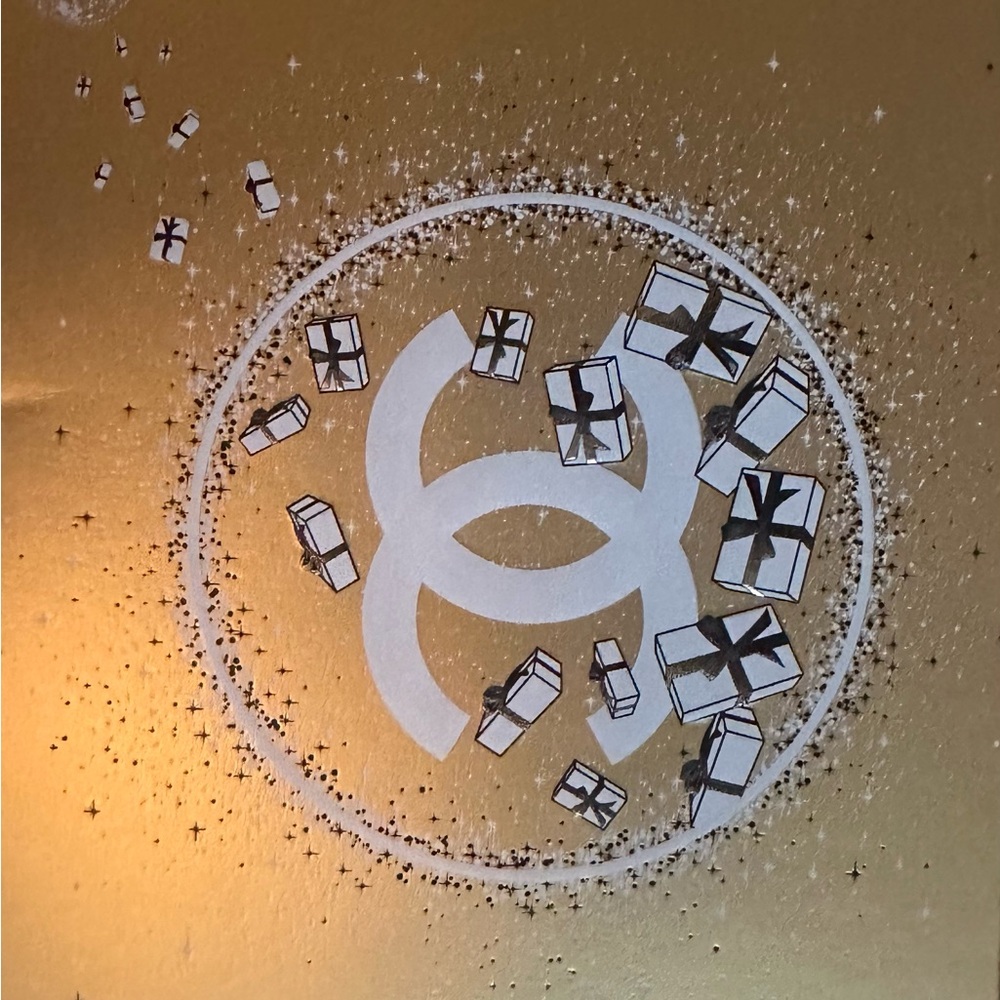 Chanel Gold and White Gift Design